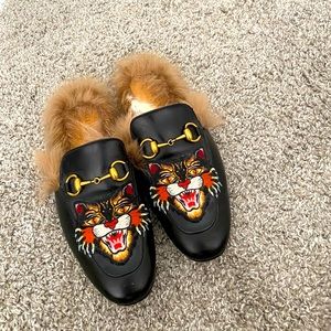 Gucci leather slipper